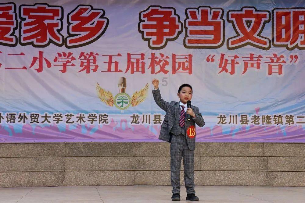 逃出昏暗的房子