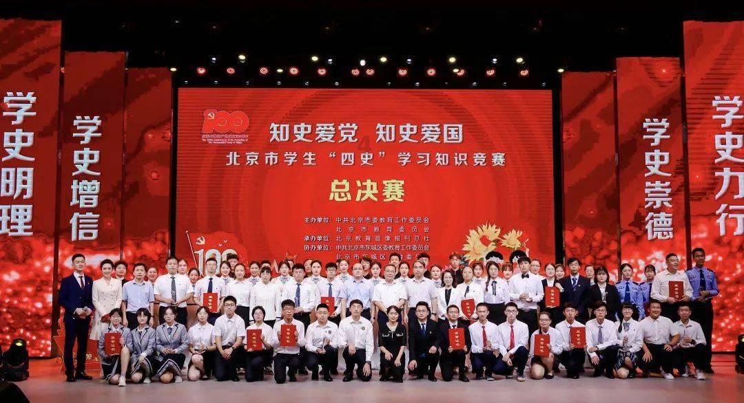 逃出昏暗的地下室
